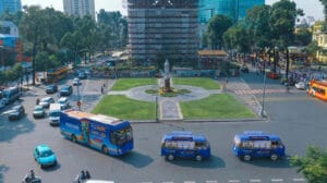 Bustour-Monrei-Saigon-Mitsubishi
